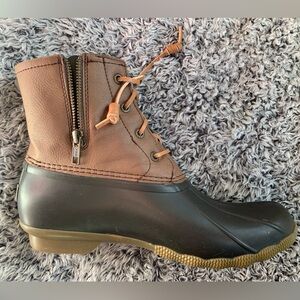 Sperry Women’s Saltwater Duck Boots size 9M - perfect for rainy season